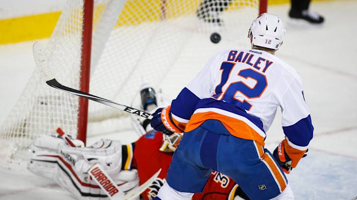 Bailey scores late in OT to lift Islanders past Flames, 2-1