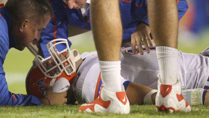 Tim Tebow: Concussions a factor in early exit from football Tim Tebow: Concussions a factor in early exit from football