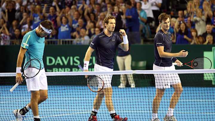 Murrays keep Britain alive in Davis Cup semi against Argentina