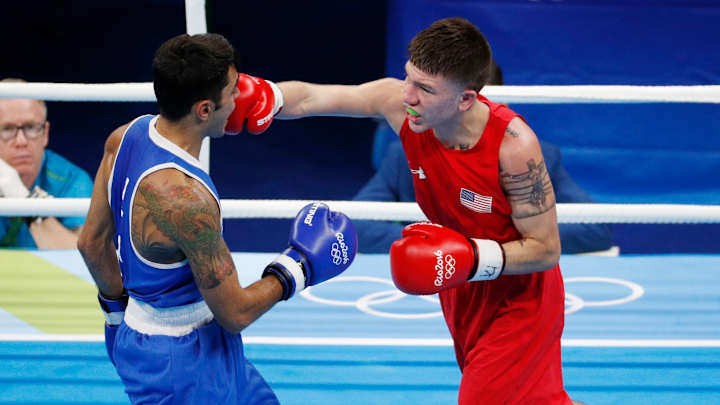 4 years after Olympic KO, US boxers make strong start in Rio