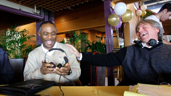 Alabama's Gold, Washington's Rondeau give teams their voice