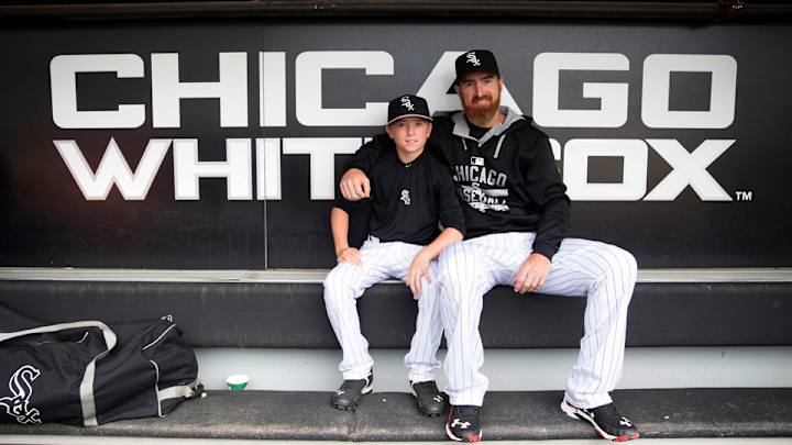 Chris Sale hangs jerseys of Adam, Drake LaRoche in locker