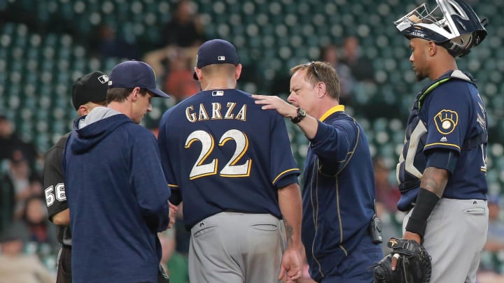 Brewers' Garza leaves start because of shoulder tightness