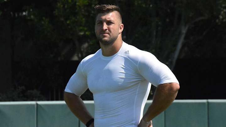 Tim Tebow runs 6.8 60-yard dash for scouts in baseball workout Tim Tebow runs 6.8 60-yard dash for scouts in baseball workout