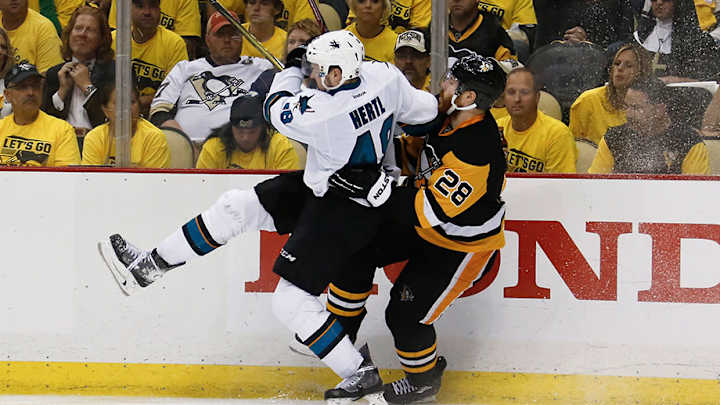 Sharks lose Hertl for Game 3 vs. Penguins, focus on scoring
