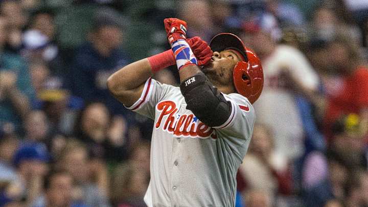 Franco, Herrera homer to lift Phillies over Brewers 10-6