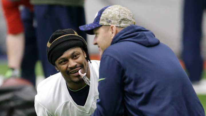 Lynch listed as questionable for Seahawks playoff game