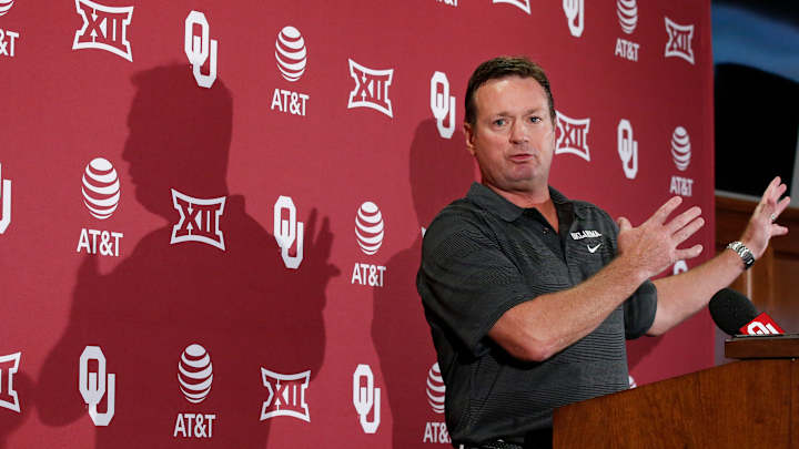 Texas coach Strong enters Oklahoma game under pressure again