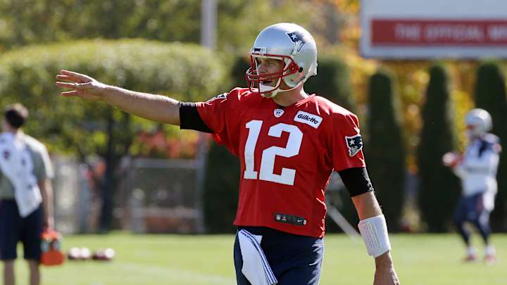 Offense clicking as Brady prepares for home debut Offense clicking as Brady prepares for home debut