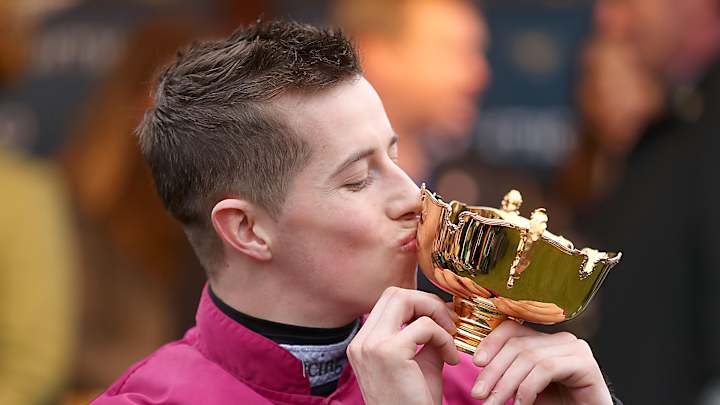Don Cossack wins Gold Cup after Cue Card falls