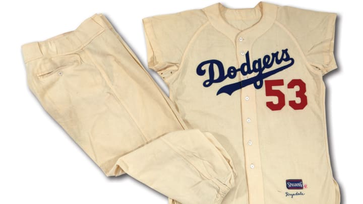 APNewsBreak: Drysdale widow sells awards over objections