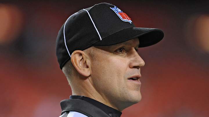 Super Bowl 50: People think referee Clete Blakeman is really handsome Super Bowl 50: People think referee Clete Blakeman is really handsome
