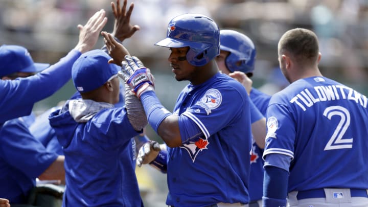 Donaldson's hit in 9th helps Blue Jays avoid sweep by A's