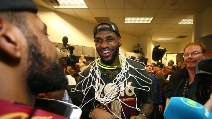 LeBron staying in Cleveland: I’ve got plans to go nowhere