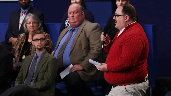 Election hero Ken Bone likes politics, but also hockey