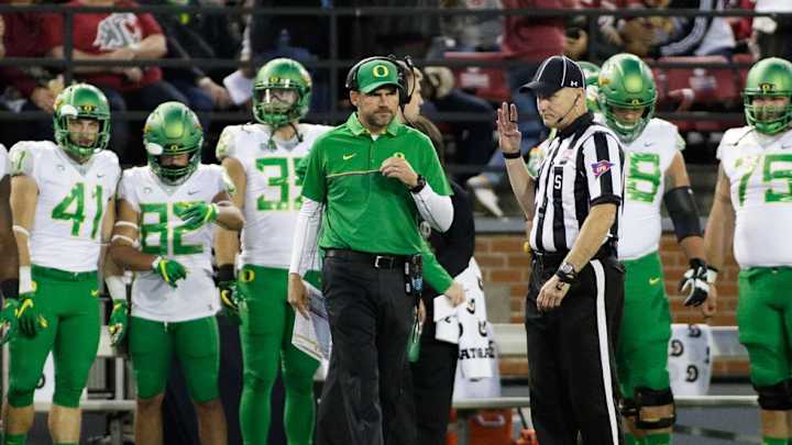When to Pull the Plug: LSU decided, now Texas and Oregon face tough choices with flailing programs; Punt, Pass & Pork