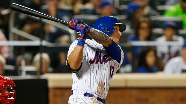 Mets 2B Cabrera leaves with sore left knee