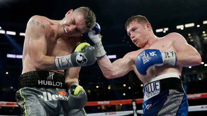 Canelo Alvarez has broken thumb, December fight plans canceled Canelo Alvarez has broken thumb, December fight plans canceled