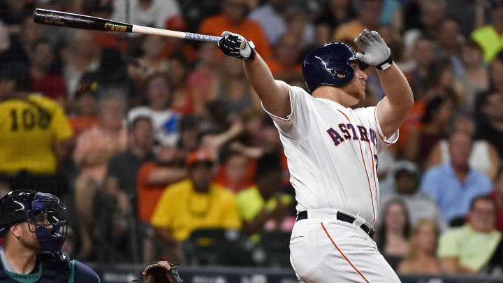 Astros hit 3 HRs to back up Keuchel in 5-2 win over Seattle