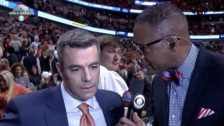 Equipment manager gets 20 seconds of air time, doesn’t really know what to do