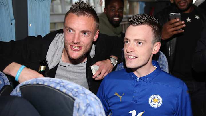 Man who looks like Jamie Vardy is the star of Leicester City’s celebration