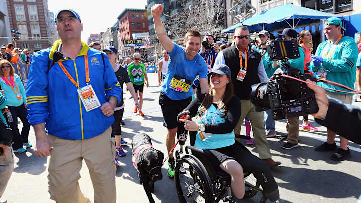 Bombing survivor finishes Boston Marathon at same time as ’13 tragedy
