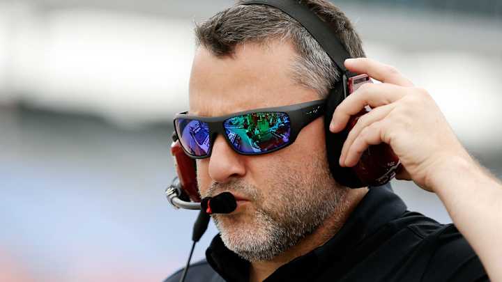 NASCAR fines Tony Stewart for criticizing officials