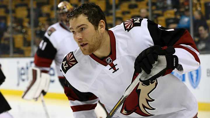 Ex-NHLer Downie goes on Twitter rant against Cherry, Coyotes