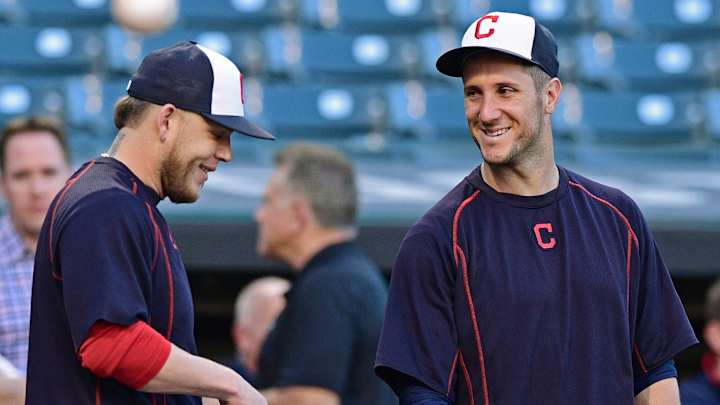 Indians C Yan Gomes returns from broken hand for postseason Indians C Yan Gomes returns from broken hand for postseason