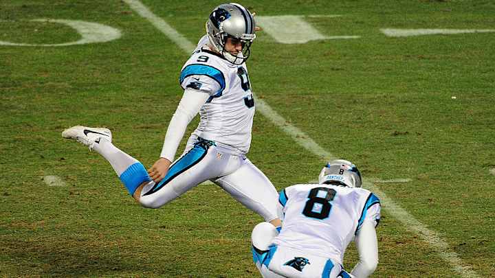 Watch: Panthers close gap to 16–10 with Graham Gano field goal