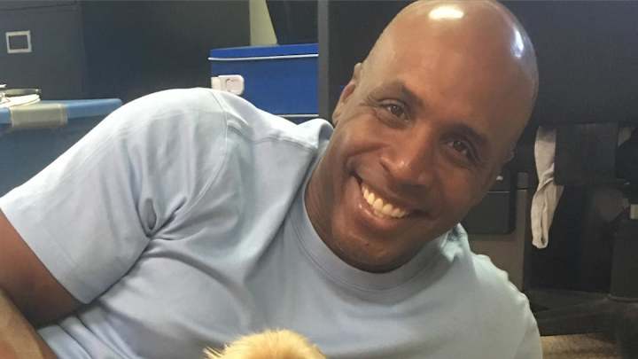 Barry Bonds’s tiny dog is the best
