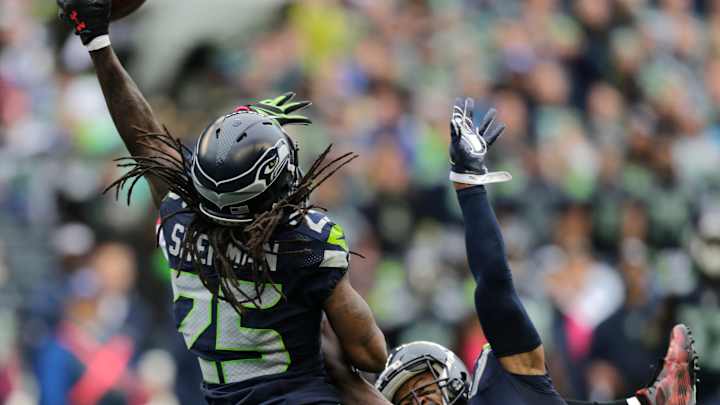 Hard-hitting Seahawks host improving Eagles