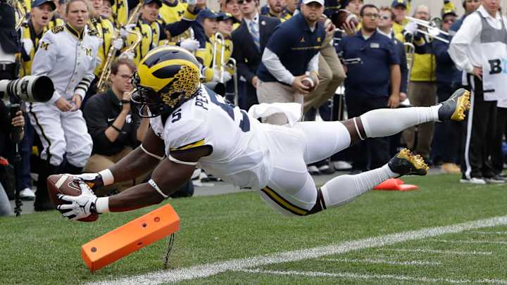 AP HEISMAN WATCH: Jackson avoids spotlight off the field