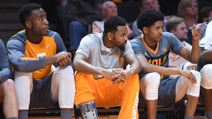 Tennessee's Kevin Punter Jr. to have season-ending surgery Tennessee's Kevin Punter Jr. to have season-ending surgery