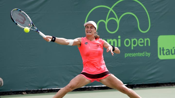 Hercog beats 5th-seeded Niculescu in Bucharest Hercog beats 5th-seeded Niculescu in Bucharest