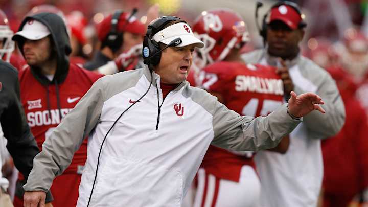 Oklahoma going for 10th title in Big 12 still with 10 teams