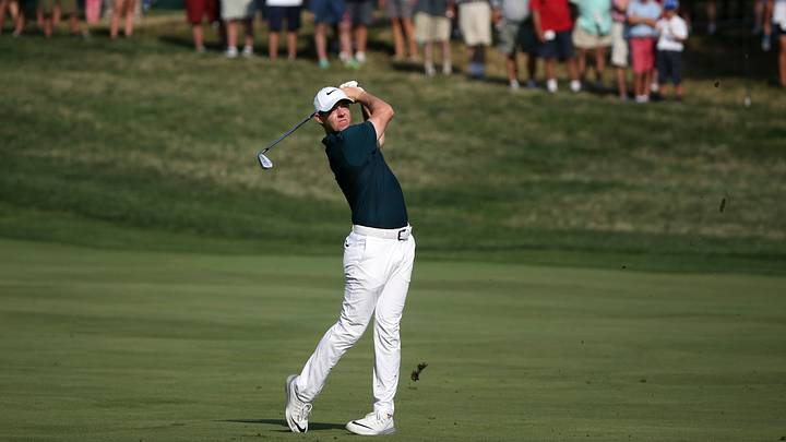McIlroy can't make a putt and now tries to make the cut