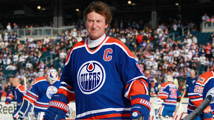 Gretzky backs NHL concussion spotter program