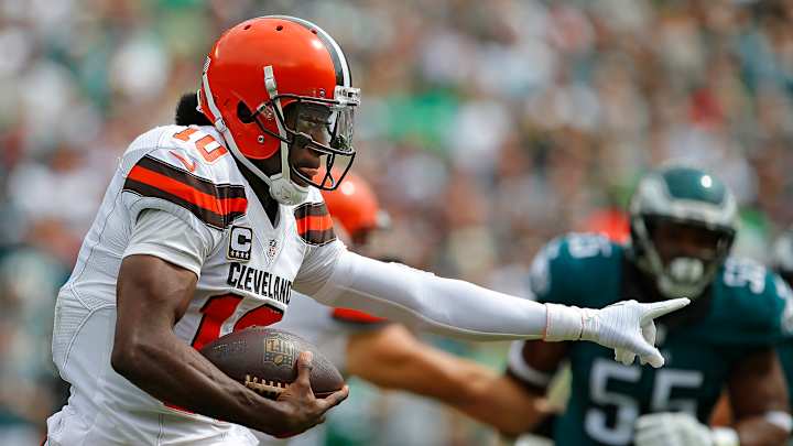 Robert Griffin III, girlfriend have money stolen from car in Browns' parking garage