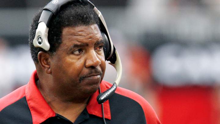 Former NFL coach Dennis Green dies at 67