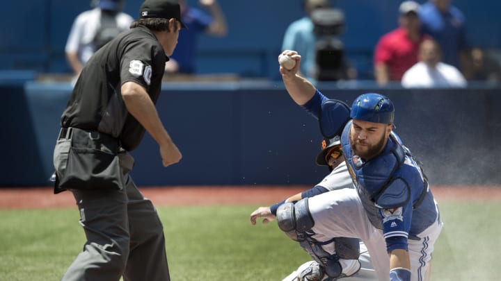 Victor Martinez homers, Tigers end Toronto's win streak at 7
