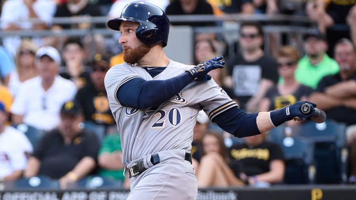 Rangers acquire Brewers catcher Jonathan Lucroy