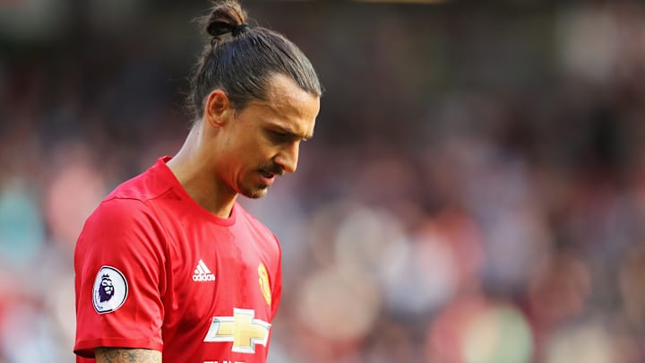 Anthony Martial scores but Manchester United draws with last-place Stoke Anthony Martial scores but Manchester United draws with last-place Stoke