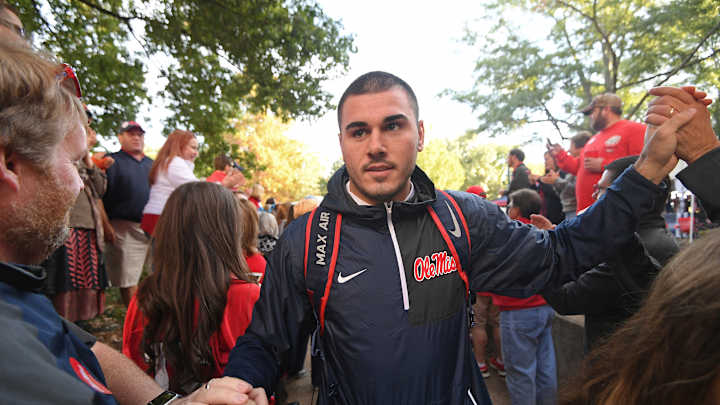 Mississippi QB Chad Kelly tears ACL, out for season