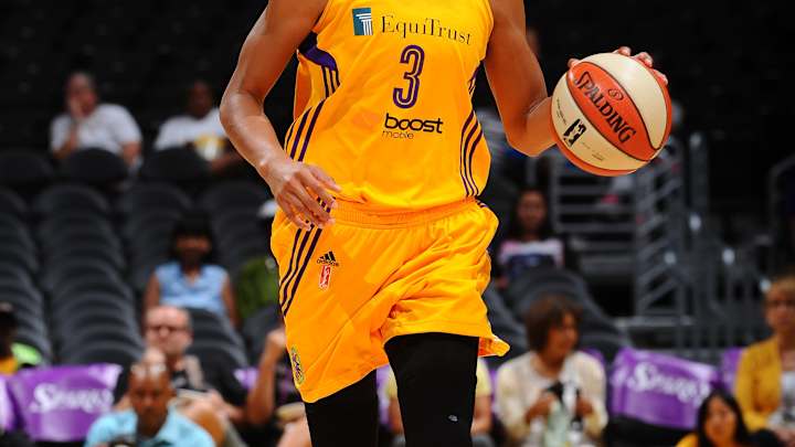 LA Sparks re-sign 2-time WNBA MVP Candace Parker