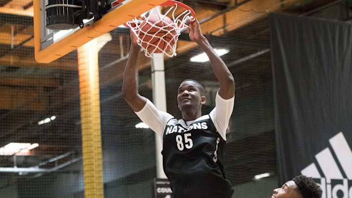 No. 1 overall recruit DeAndre Ayton commits to Arizona