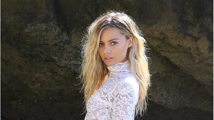 Monday's A.M. Hot Clicks: Hannah Kirkelie; Drake, Raptors Advance