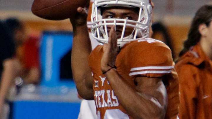 Texas says QB Heard has 'minor' shoulder sprain