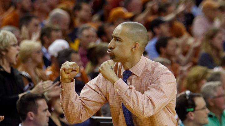 Davis sparks No. 24 Texas over No. 10 West Virginia 85-78 Davis sparks No. 24 Texas over No. 10 West Virginia 85-78