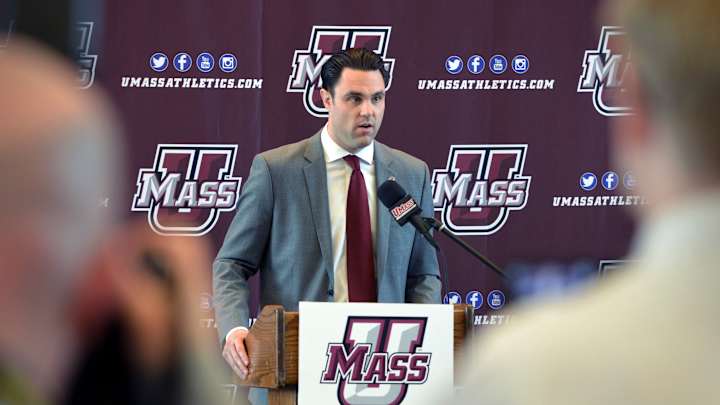 Going it alone: UMass trying to survive as FBS independent Going it alone: UMass trying to survive as FBS independent